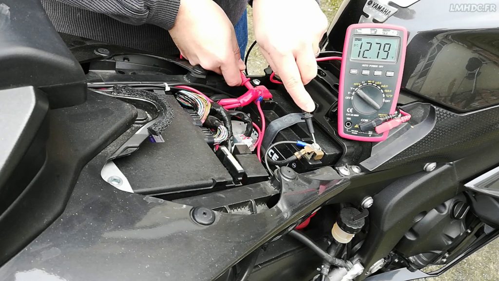 Vérifier charge moto