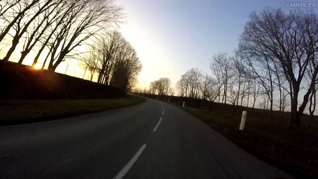Anticiper les virages à moto